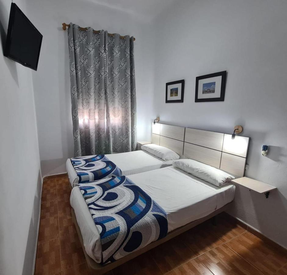 Hostal Miami Мадрид Экстерьер фото