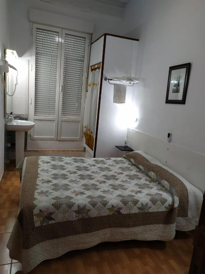 Hostal Miami Мадрид Экстерьер фото